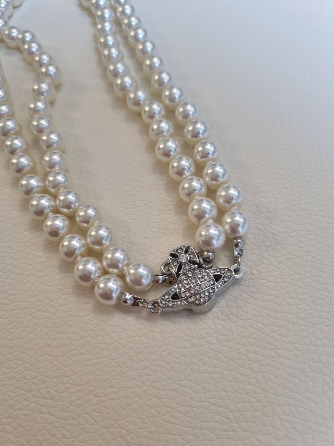 비비안웨스트우드 업사이클링 두줄스왈진주초커목걸이 상품이미지2