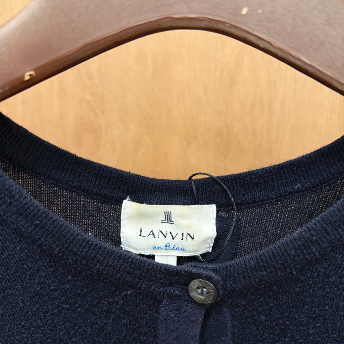 랑방 온 블루 스트라이프 니트 가디건 백 리본 타이 디테일 네이비 그린 상품이미지8