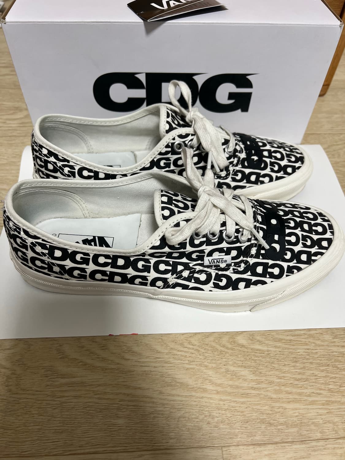 Vans Vault x CDG OG Authentic LX White B 상품이미지4