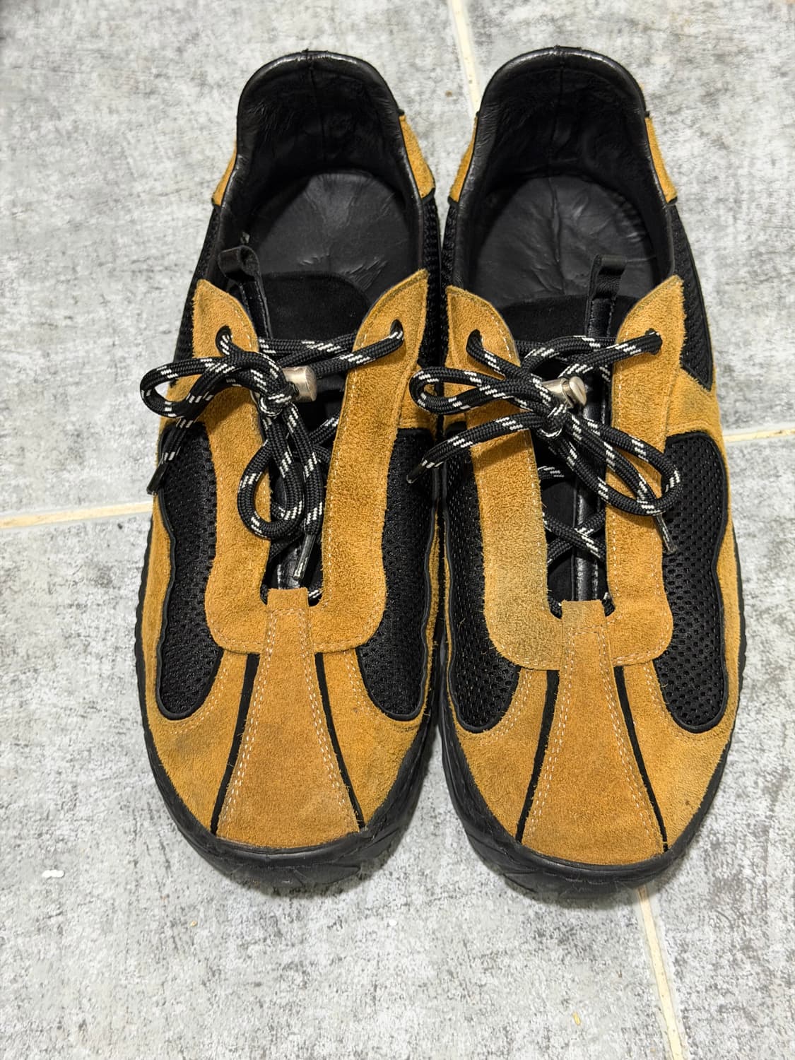 데베시용 DV HIKE TRACKERS 04 스니커즈 270팝니다 상품이미지3