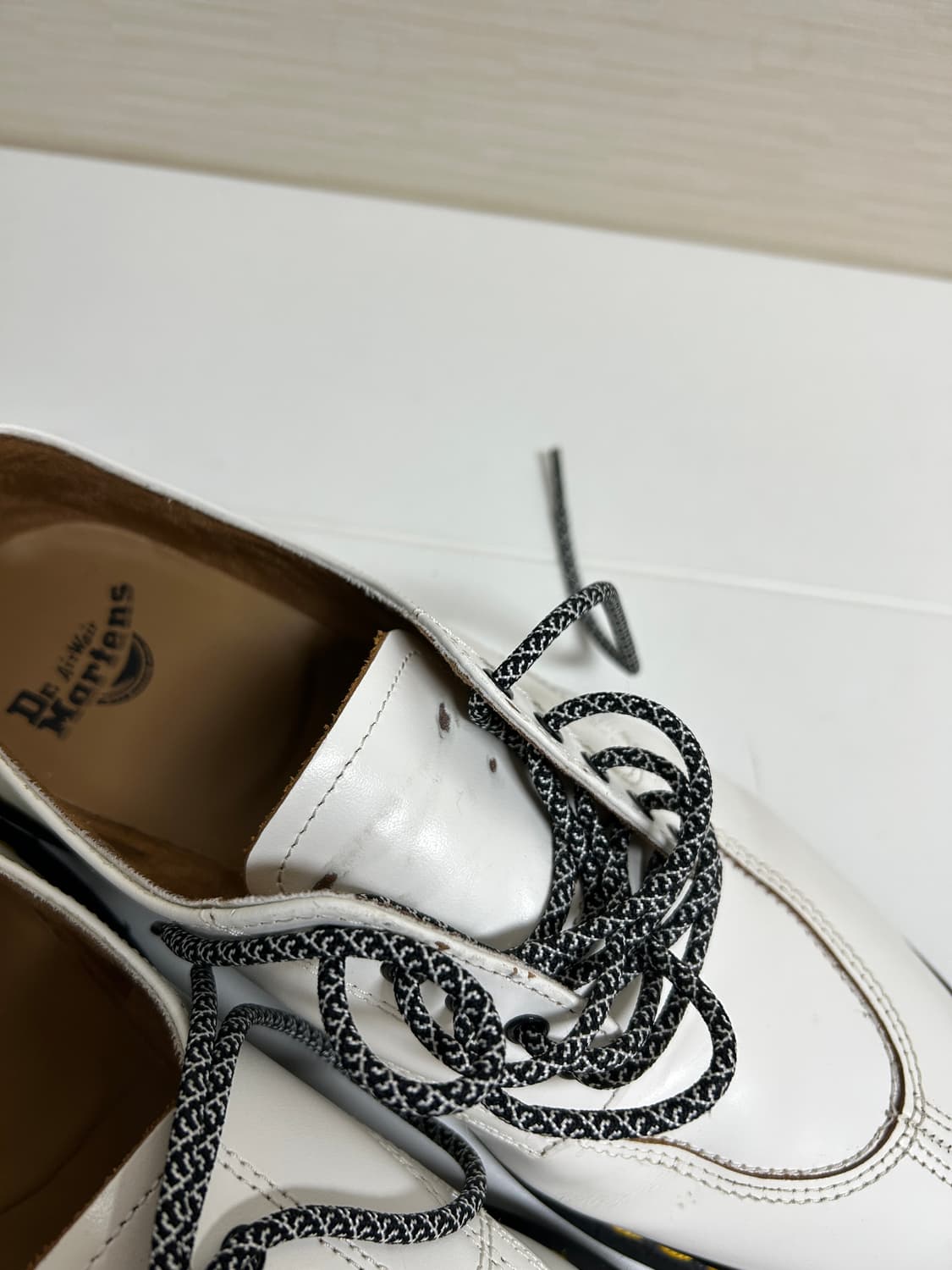 닥터마틴 2046 스무스 화이트 270 상품이미지7