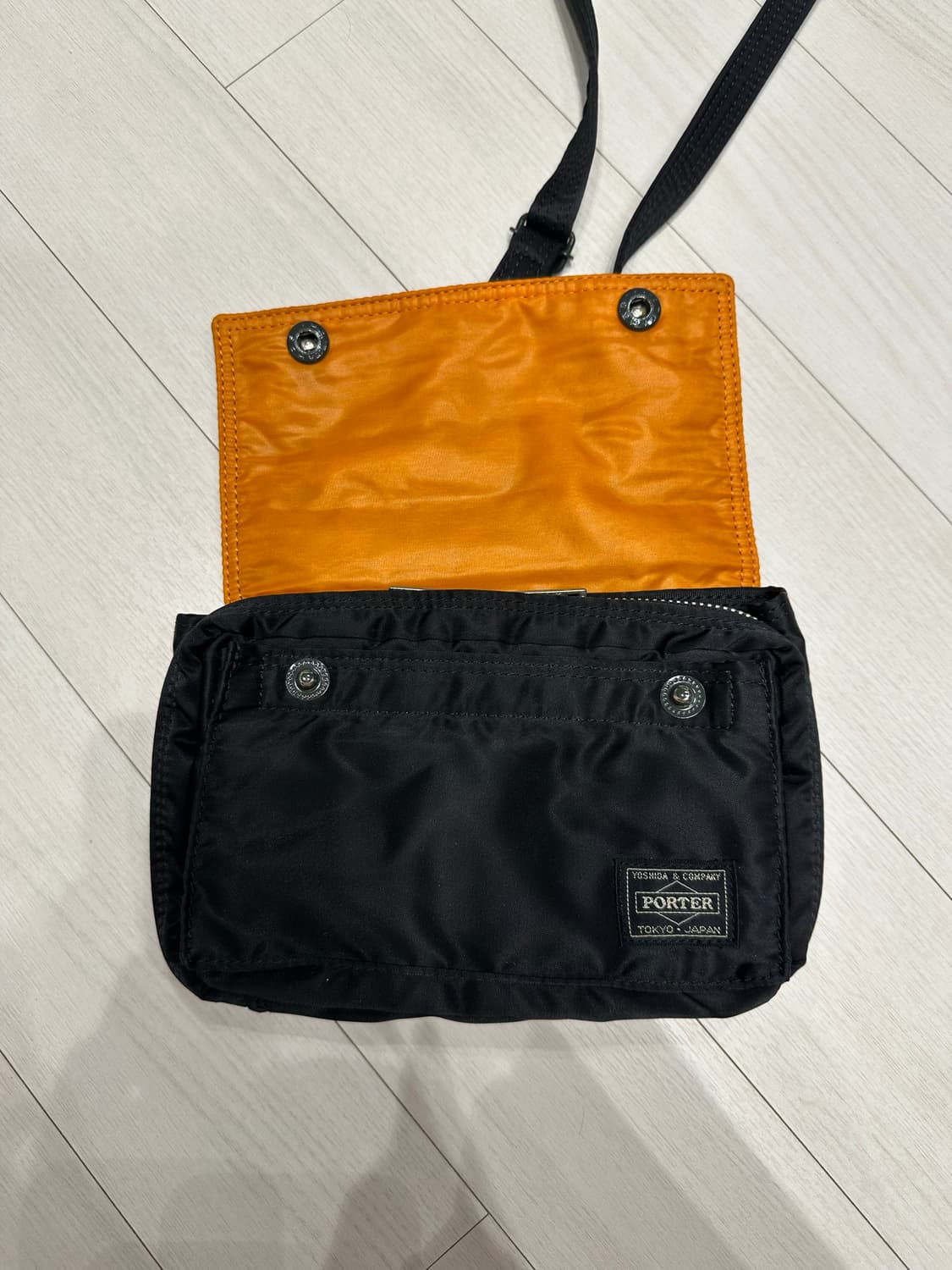 포터 탱커 숄더백 블랙 상품이미지1