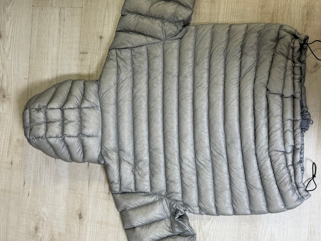 산산기어 24fw 서픽스 푸퍼 자켓 그레이 판매합니다 상품이미지3