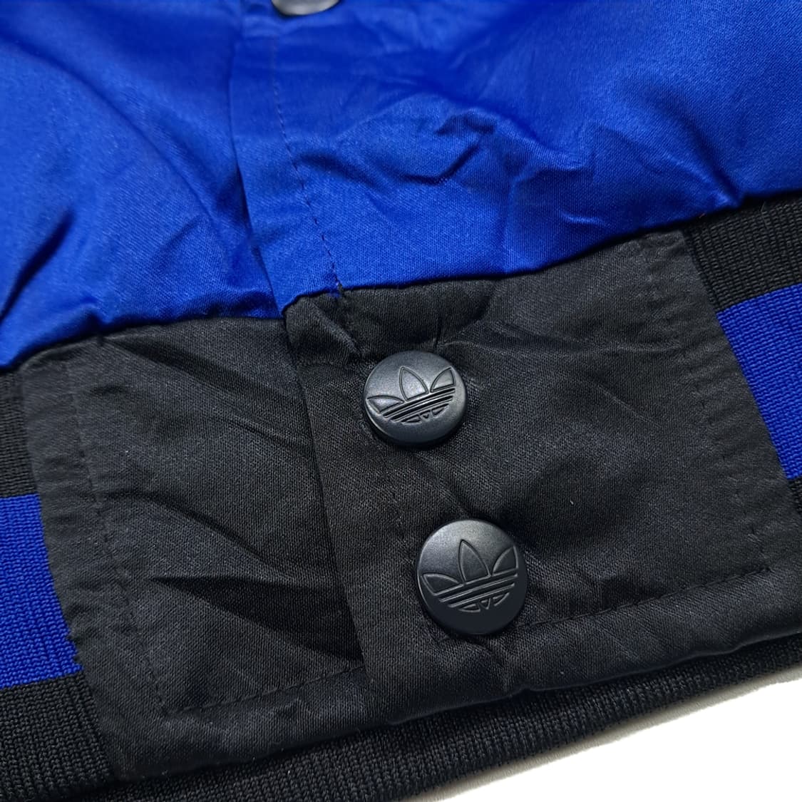 CL301 XL 아디다스 새틴 런디엠씨 패치 블루블랙 자켓 상품이미지7