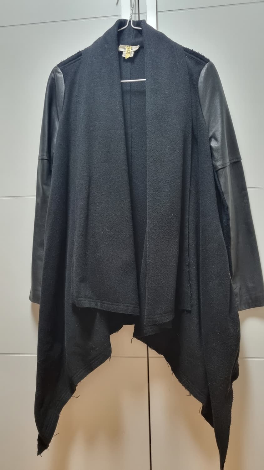 헬무트랭 케이프 코트 상품이미지1