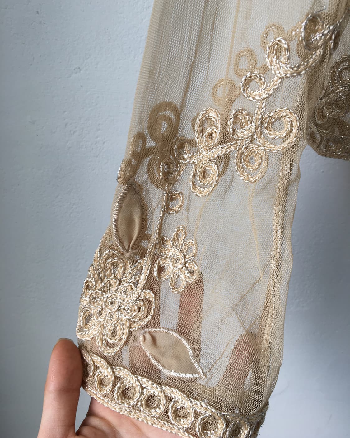 Flower embroidery point mesh cardigan 상품이미지3