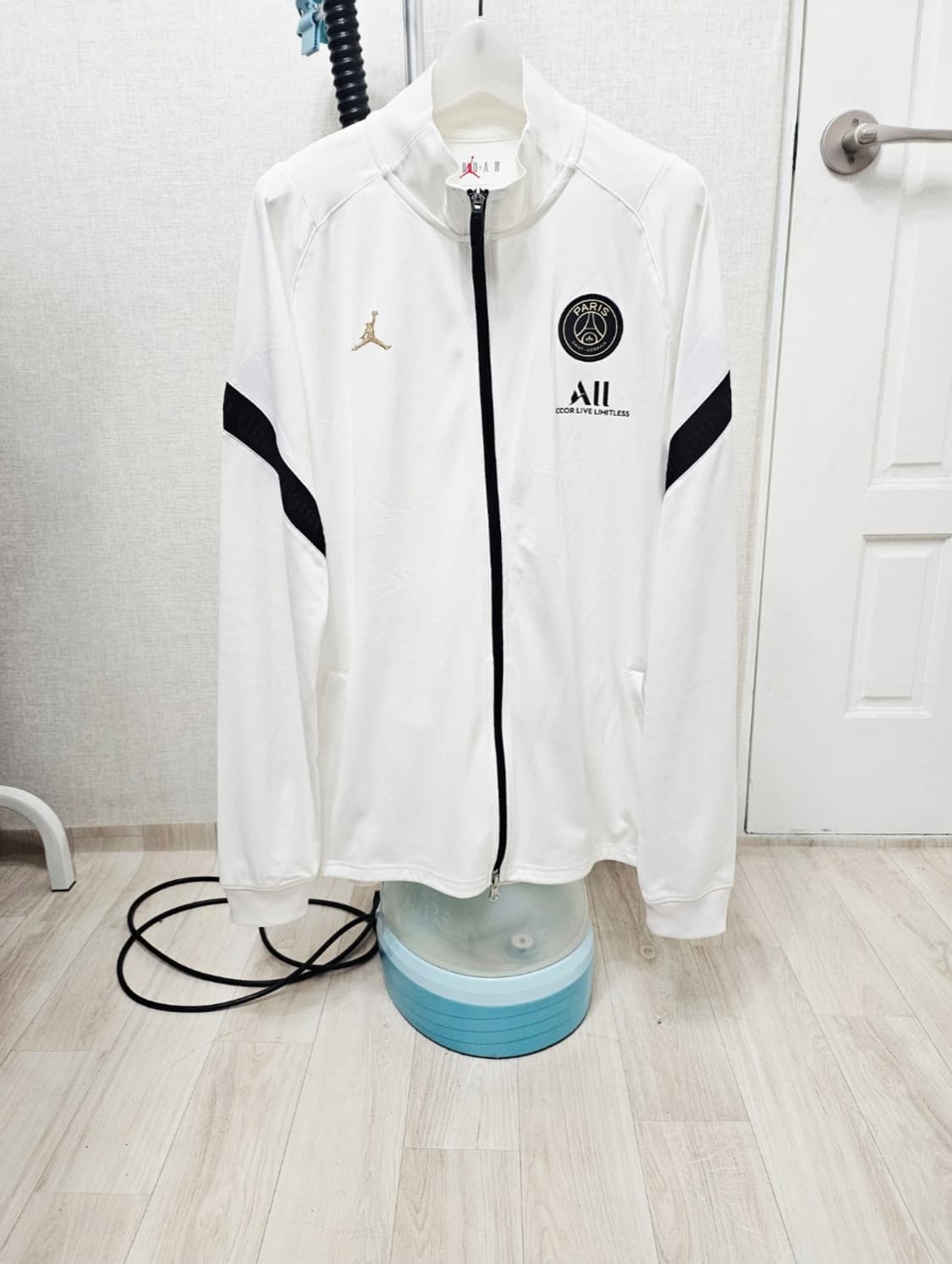 (100)L☆우주매물☆나이키조던[PSG]파리생제르망 [화이트] 트랙탑져지 상품이미지1