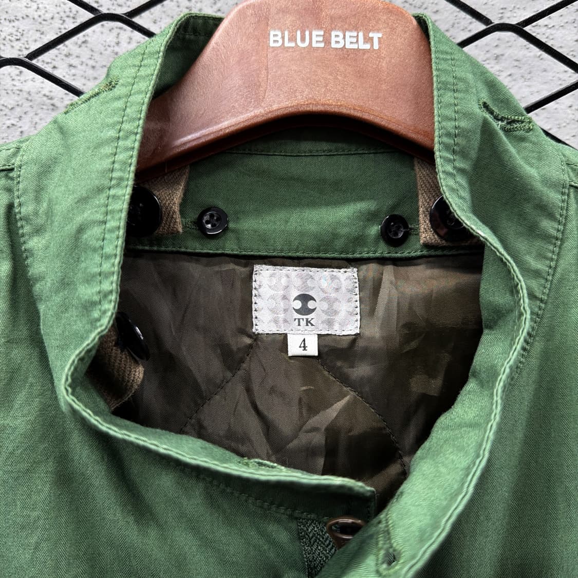 스탠카라 필드자켓 퀼팅안감 히든버튼 디테일 그린 상품이미지6