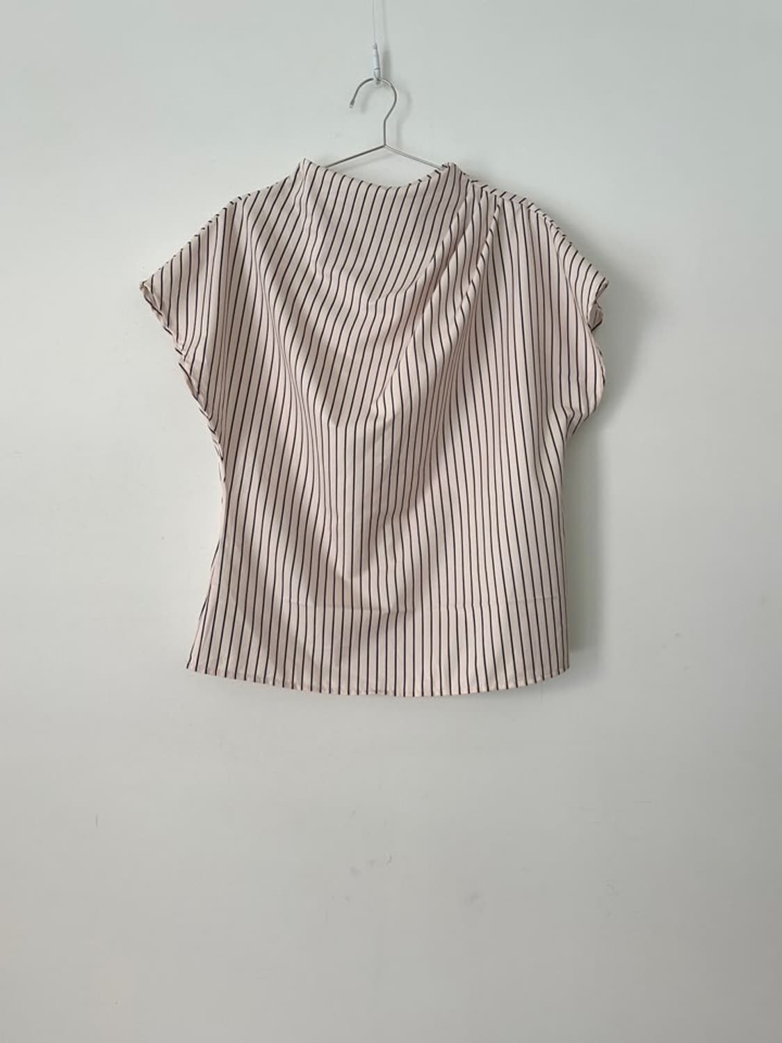 High neck tailored half blouse 상품이미지5