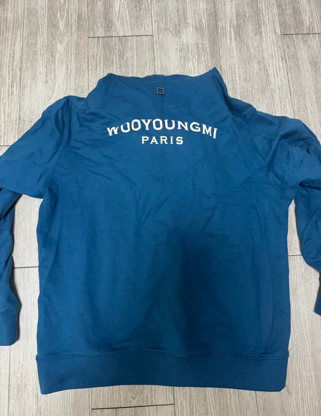 우영미 22fw 백로고 후드티 블루 상품이미지2