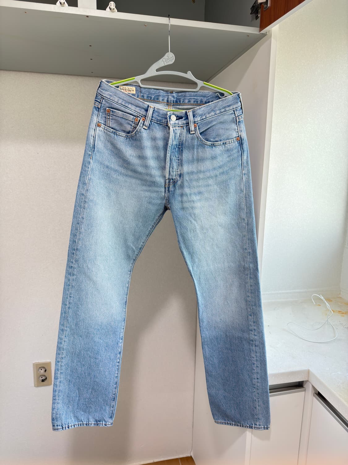 리바이스 프리미엄 라인 00501-3410 31-32 사이즈 판매합니다 상품이미지1