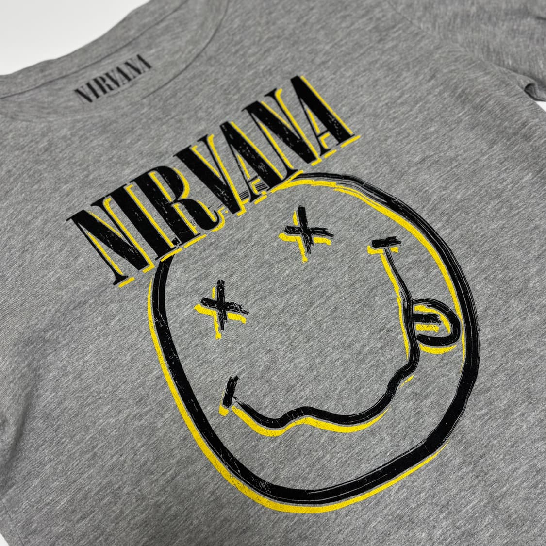 너바나 스마일리 로고 멜란지 그레이 반팔 티셔츠 상품이미지2