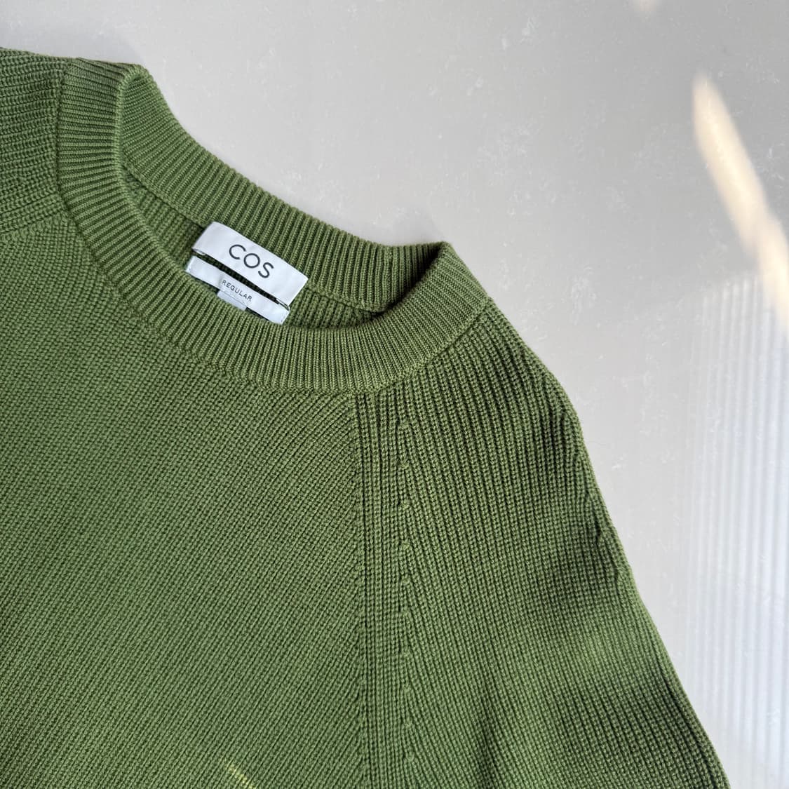 [L] COS 레귤러핏 크루넥 니트 상품이미지2