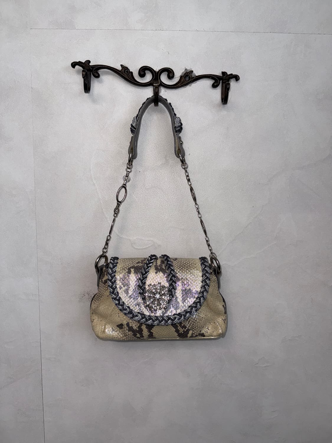 Esquire ivory python cubic chain 숄더백 상품이미지1