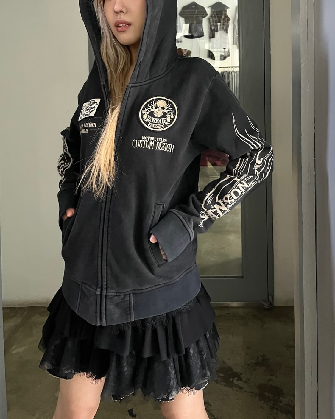 밴슨 백 아트워크 디테일 오버핏 후드집업 상품이미지4