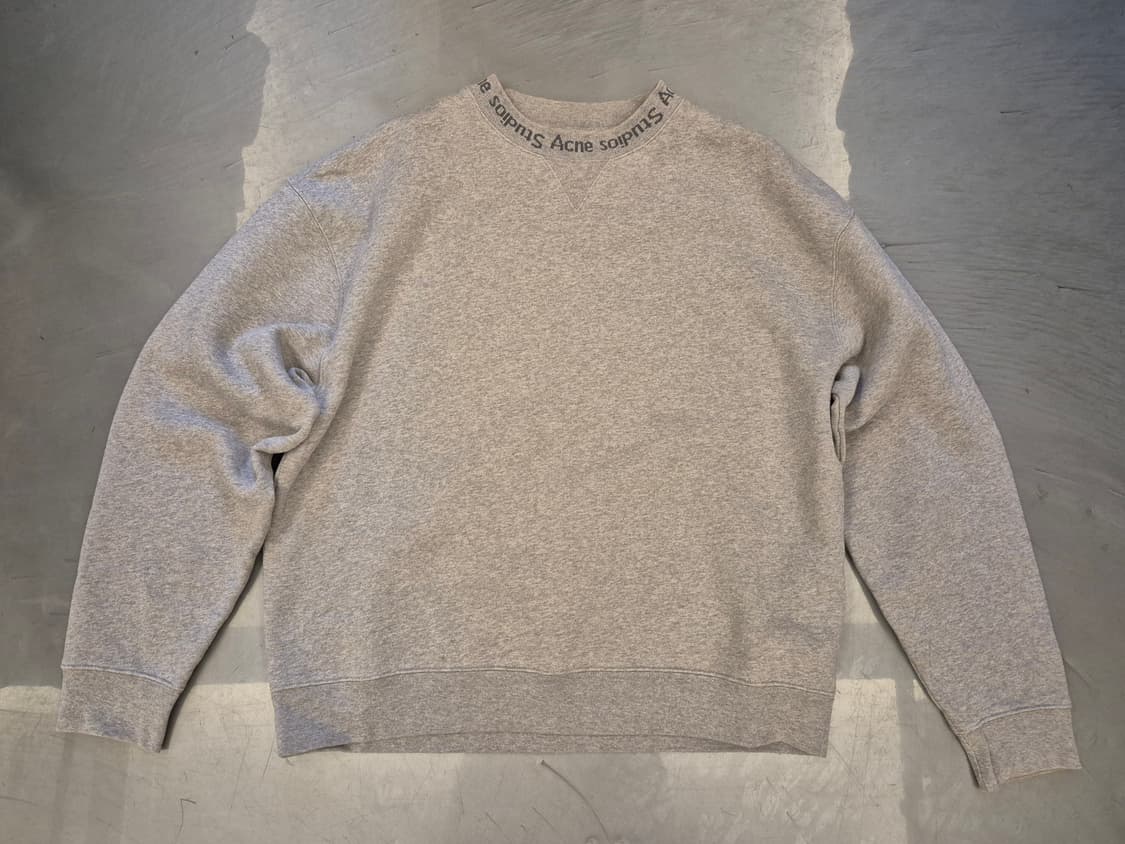 아크네 플로고 스웻 셔츠 상품이미지1