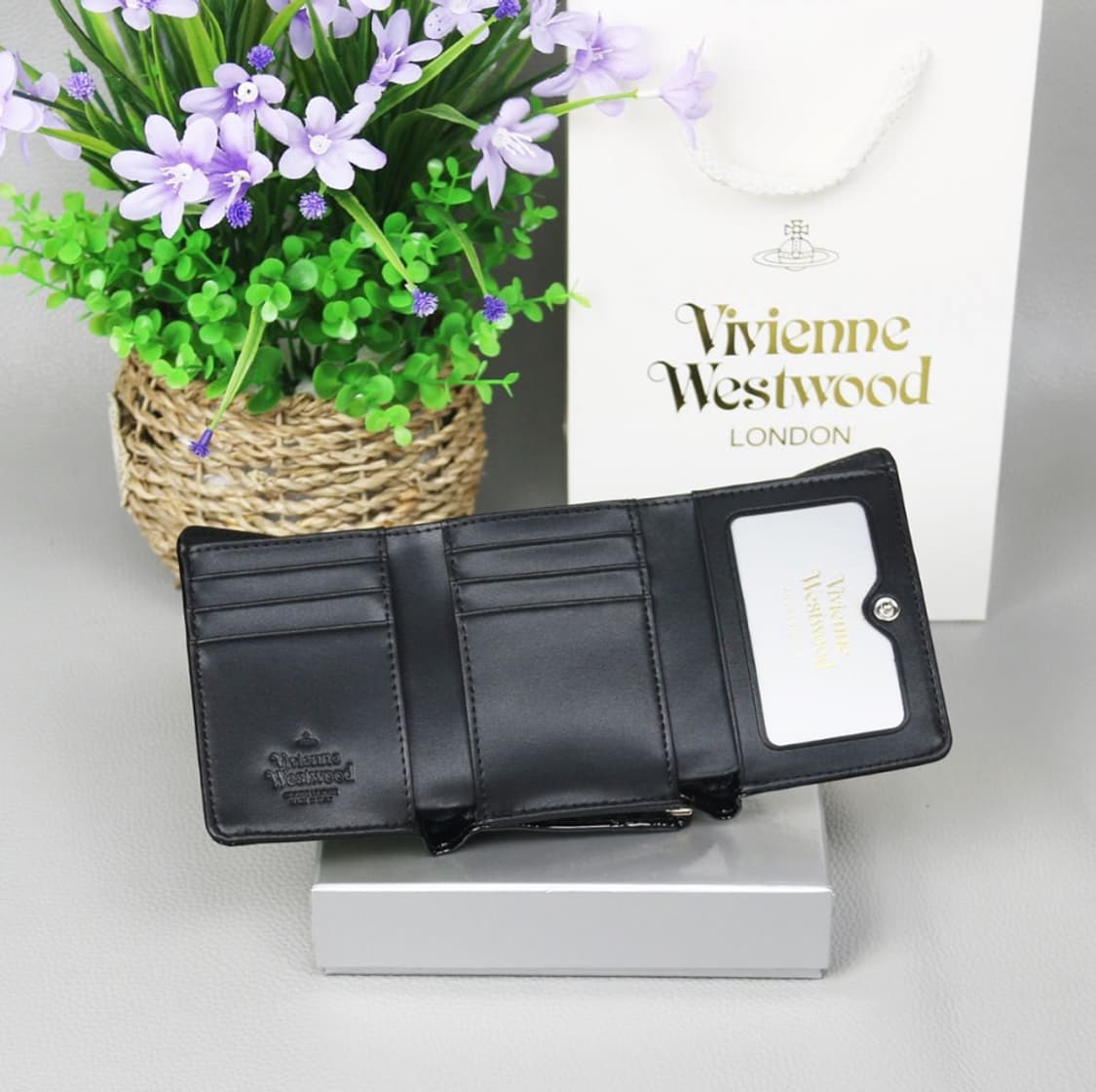 비비안웨스트우드 아카이브 은장 orb 유광 블랙레더 하프월렛 반지갑 상품이미지4