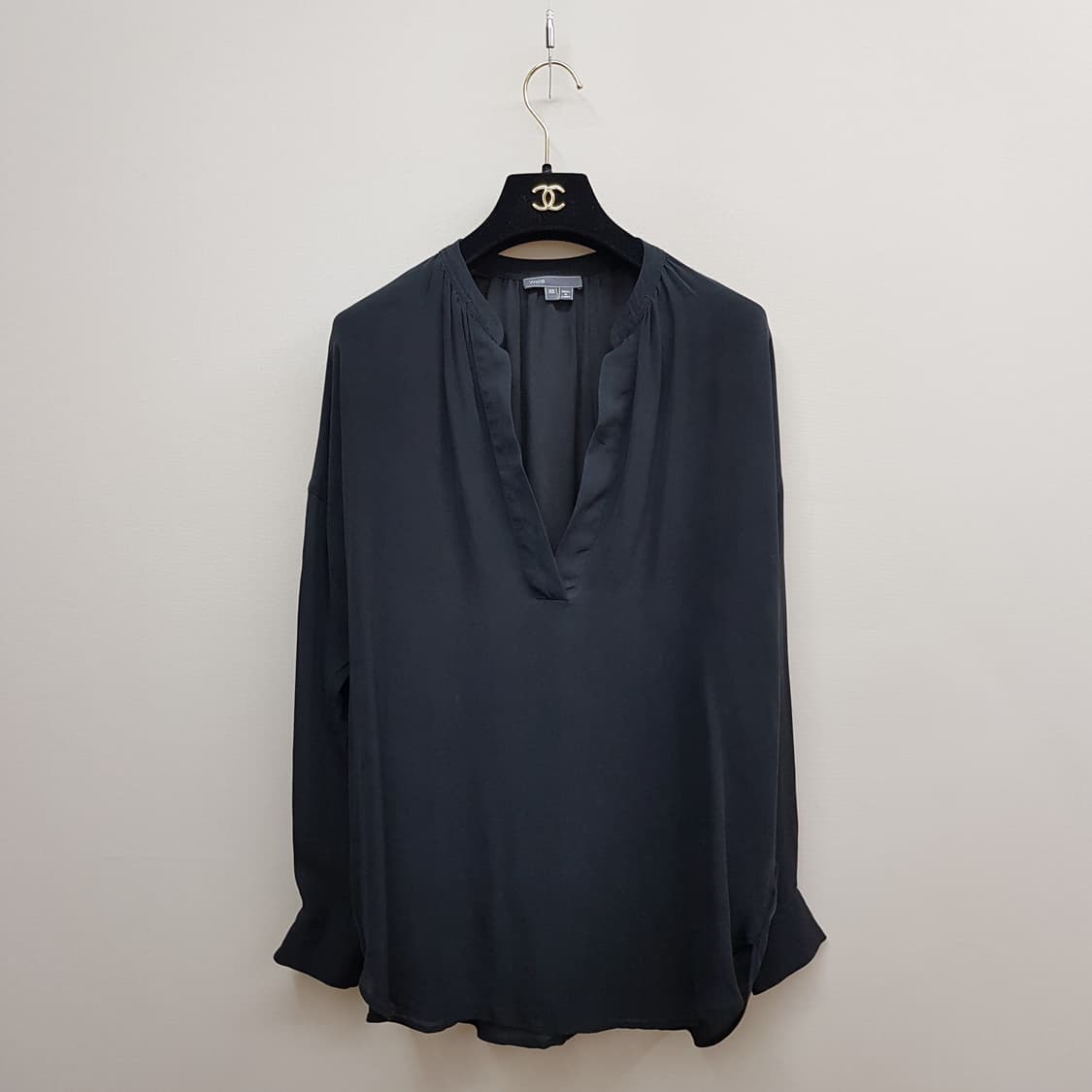 빈스 실크 100 미니멀 블라우스 XS사이즈 상품이미지2