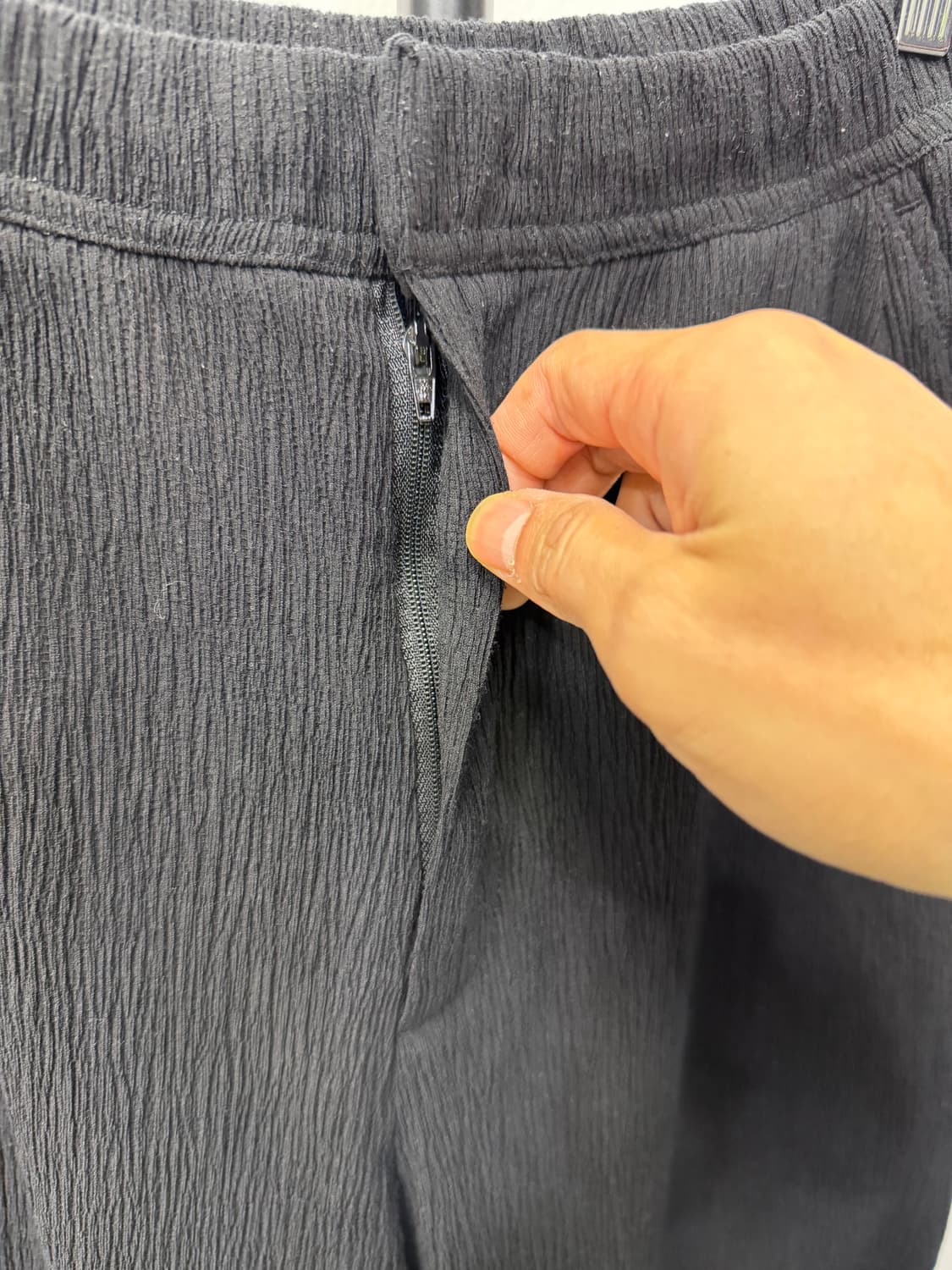 정품) 솔리드옴므 22ss 플리츠팬츠 46 상품이미지4