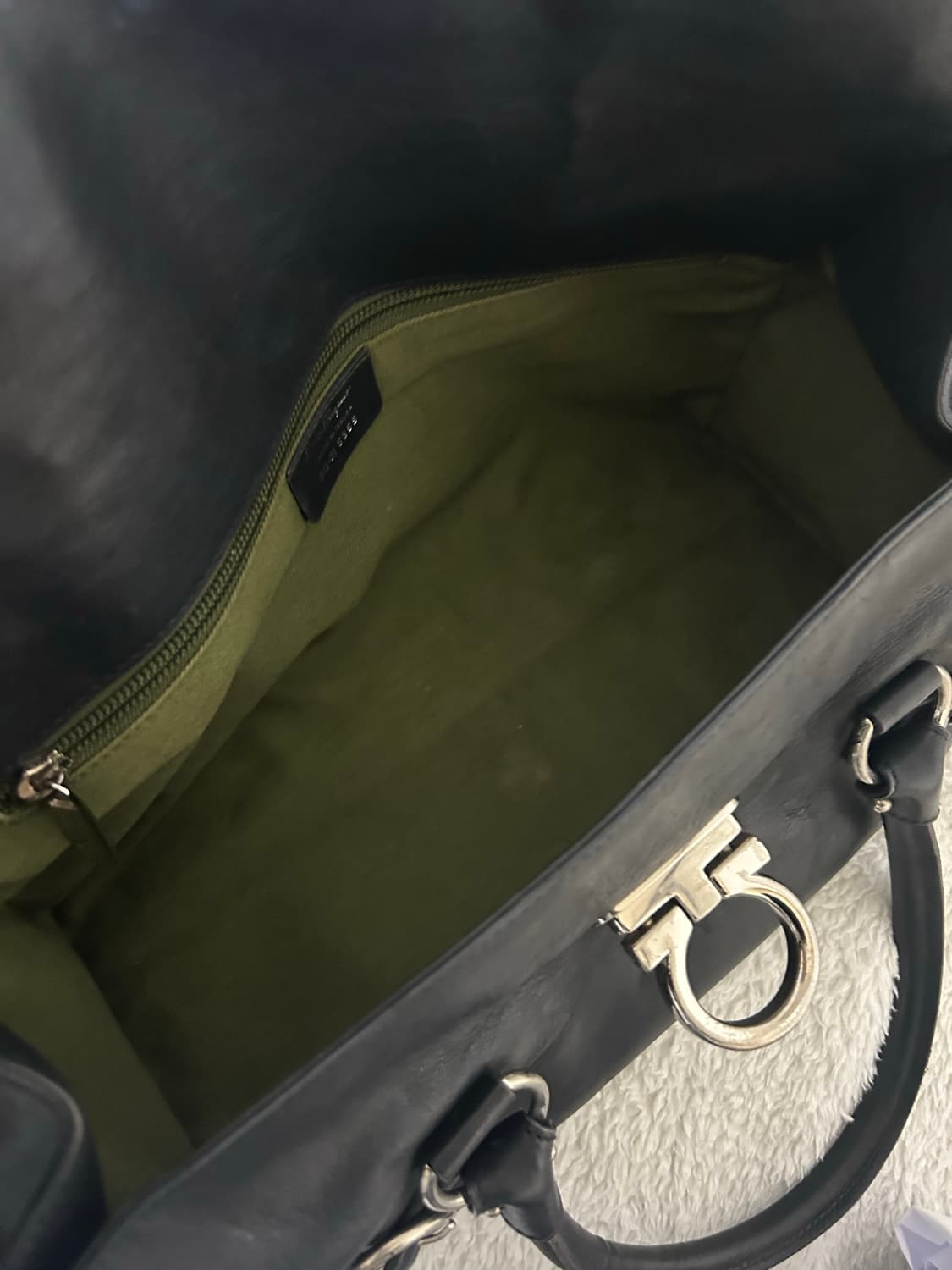 페라가모 블랙 간치니 토트백 상품이미지10