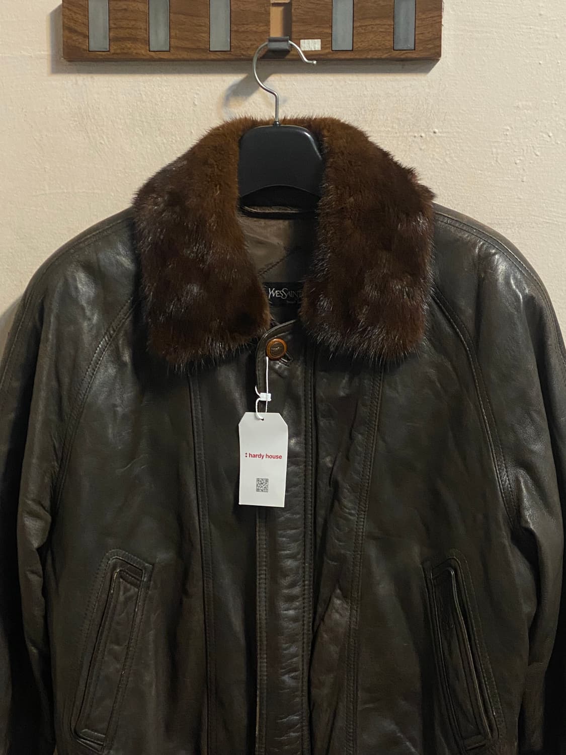 입생로랑 퍼 카라 레더 자켓 상품이미지2