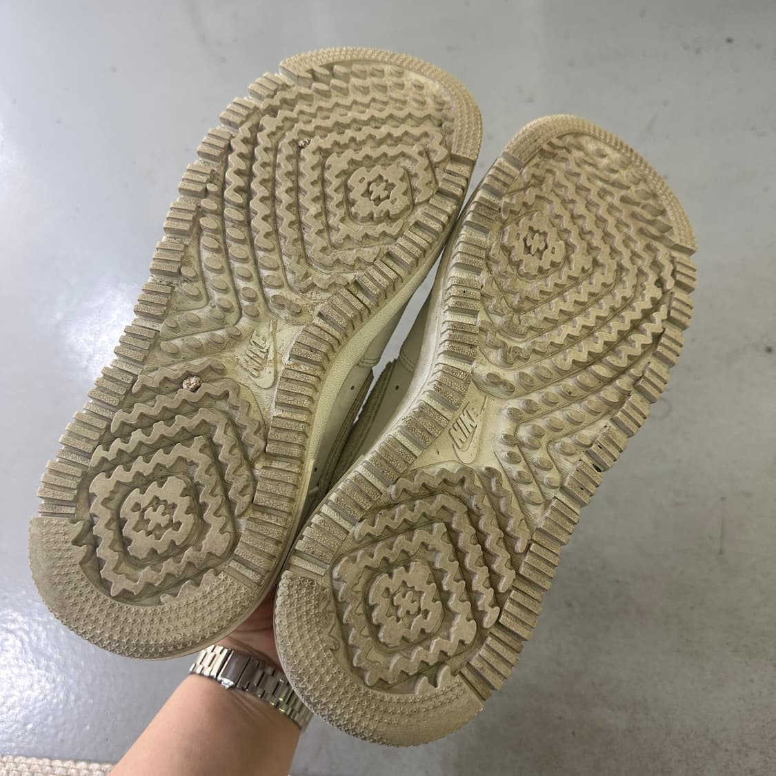 260 나이키 에어포스 로우 화이트 0416D 상품이미지5