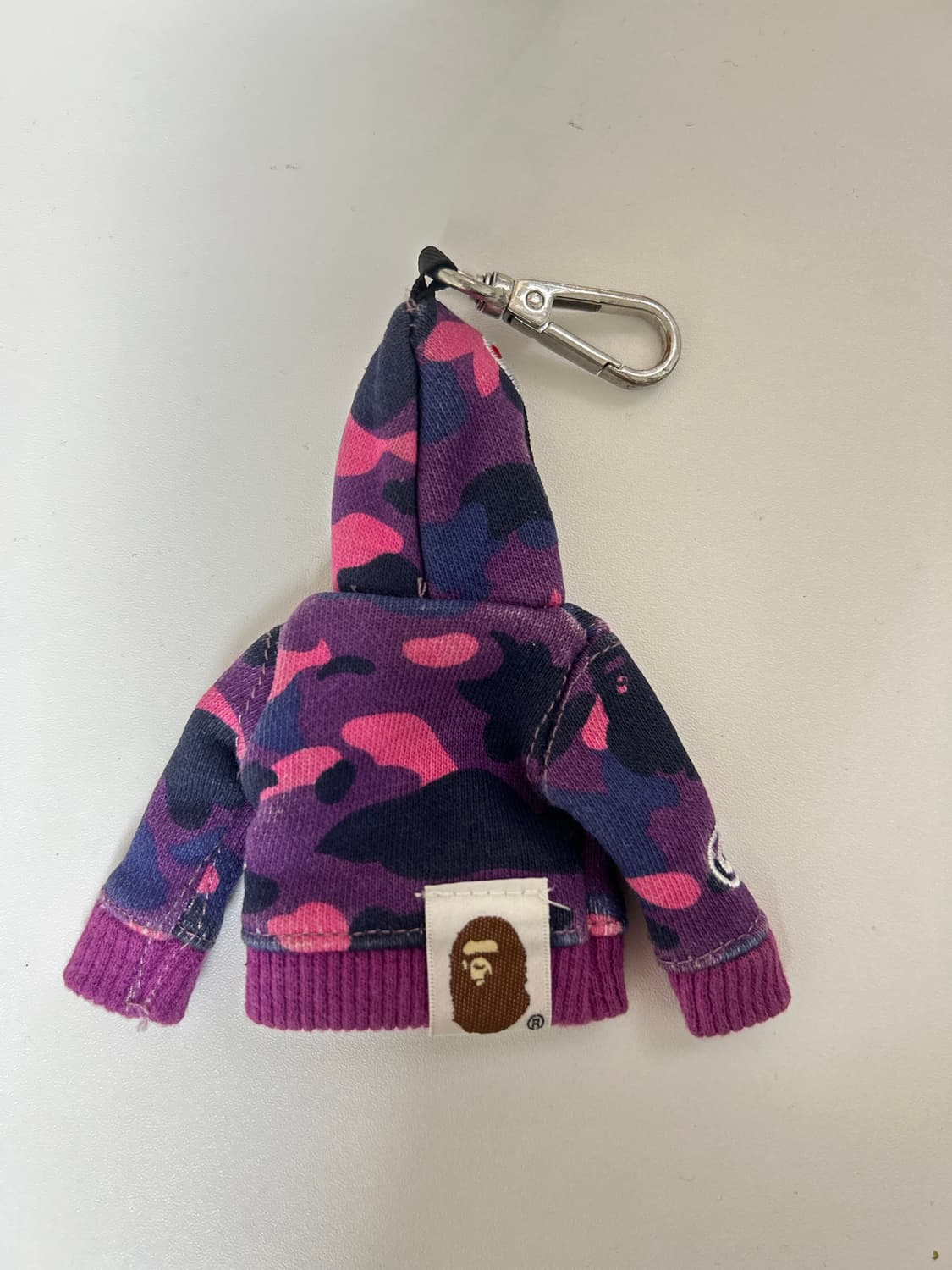 베이프 컬러 샤크 카모 후드집업 키링 상품이미지2