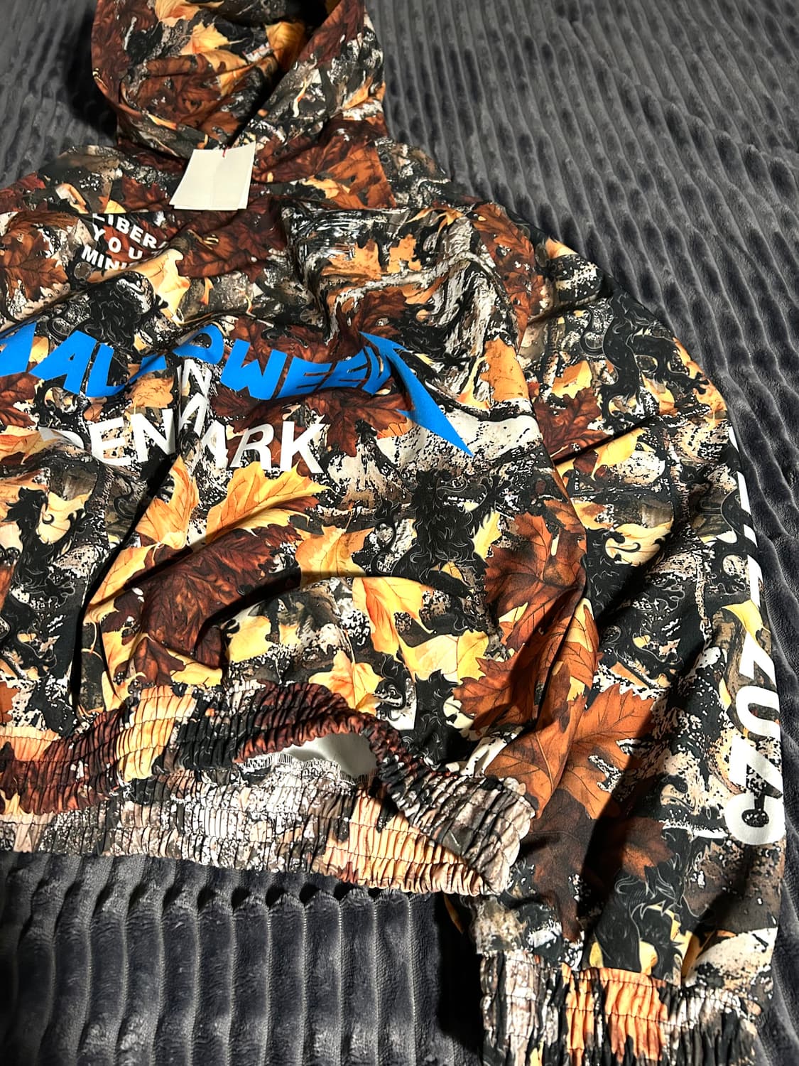 Liberal Youth Ministry Hood Windbreaker 상품이미지3