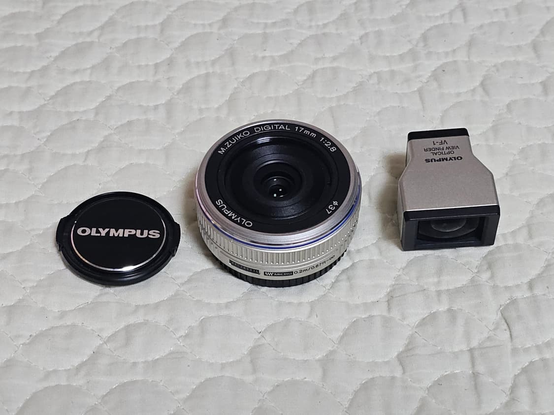 올림푸스 M.ZUIKO DIGITAL 17mm F2.8 렌즈와 VF-1 상품이미지1