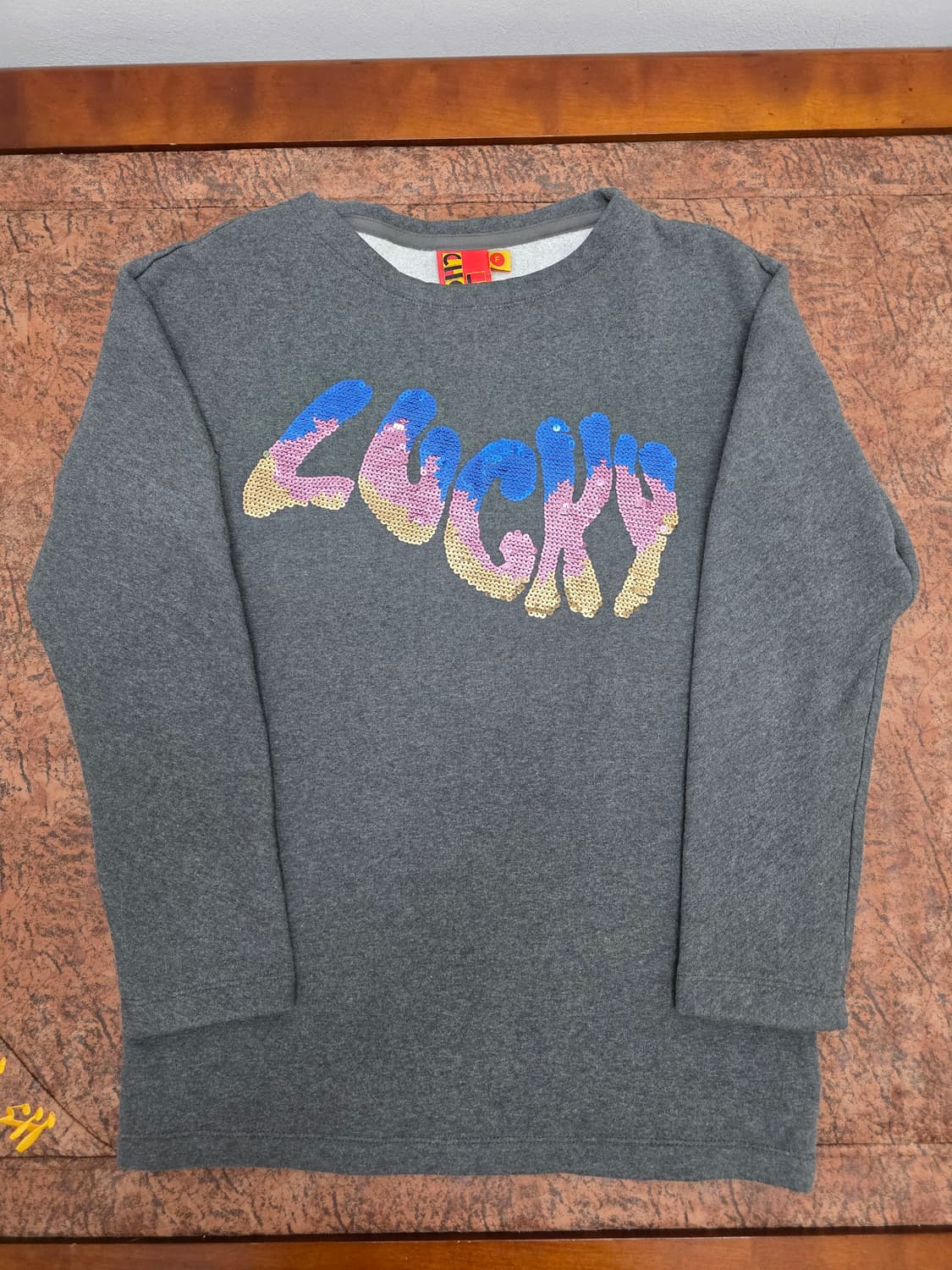 럭키슈에뜨 스팽글 기모 롱슬리브 긴팔티 상품이미지1