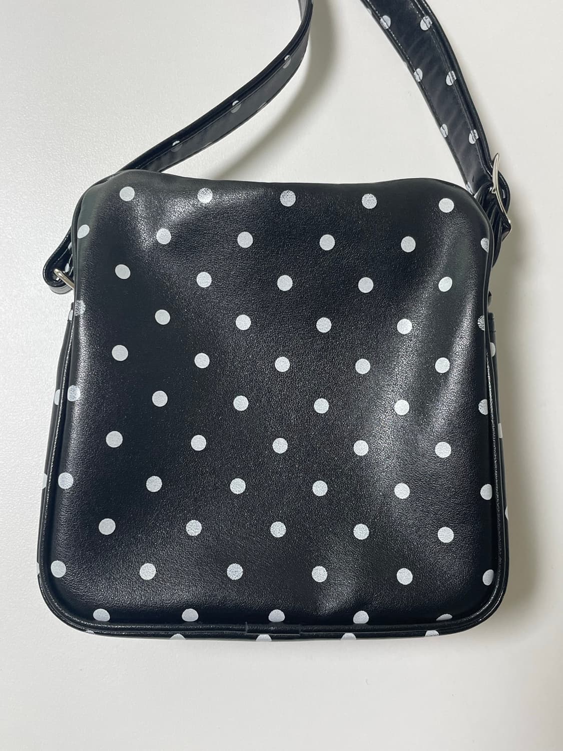 꼼데가르송 걸 도트 크로스백 상품이미지5