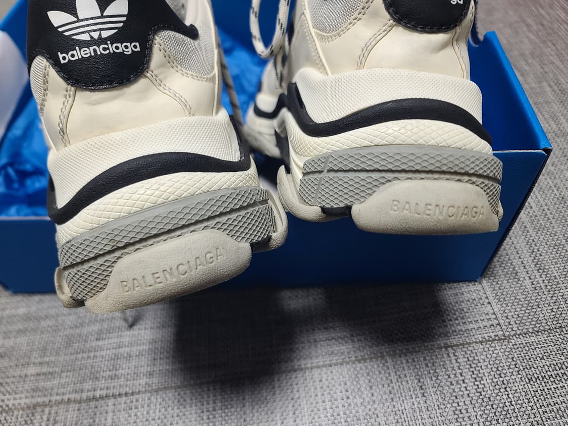 발렌시아가 아디다스 트리플s 41 화이트 삼선 트리플s 상품이미지7