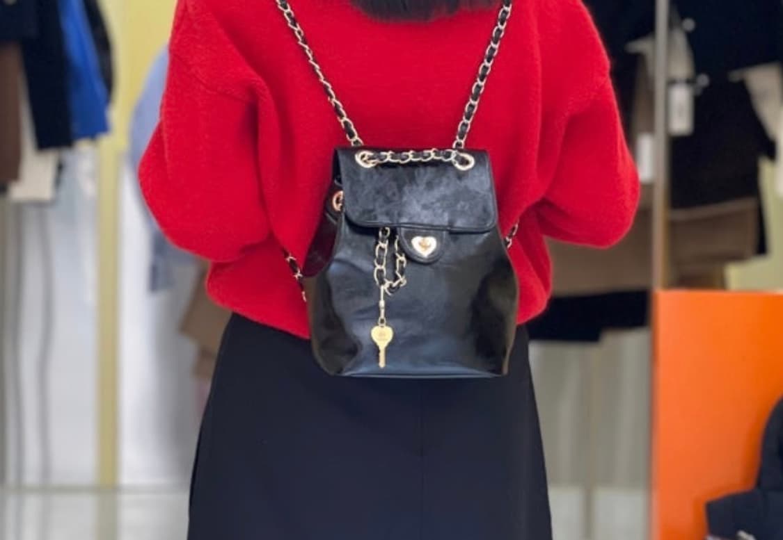 (새상품)한정판! 아노에틱 하트 클래식 백팩 위드 키링 블랙 상품이미지5