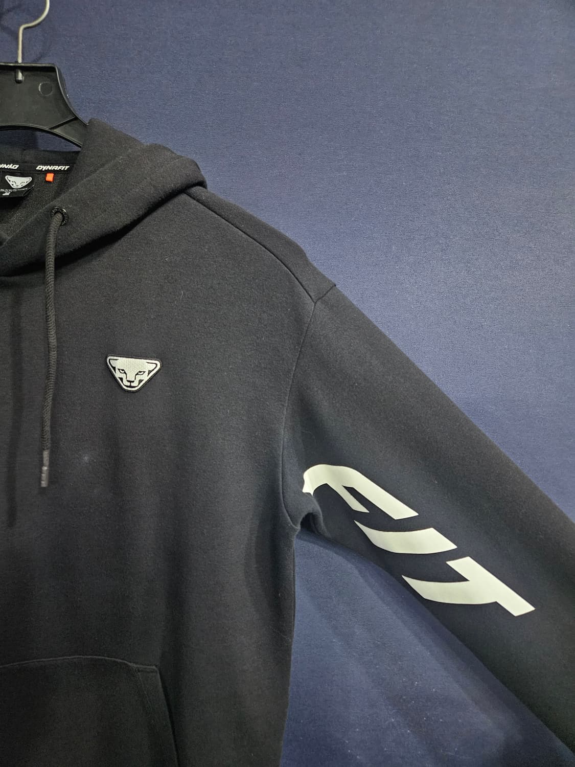 다이나핏 프린팅 블랙 남성 세미오버핏 95 포켓 후드티  상품이미지4