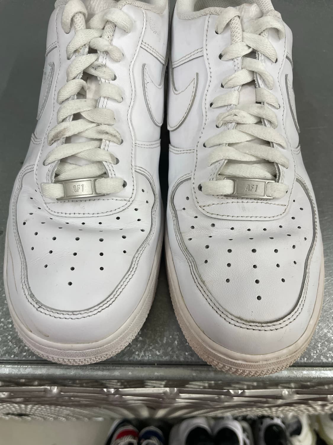 나이키 에어포스1 로우 화이트 270 상품이미지9