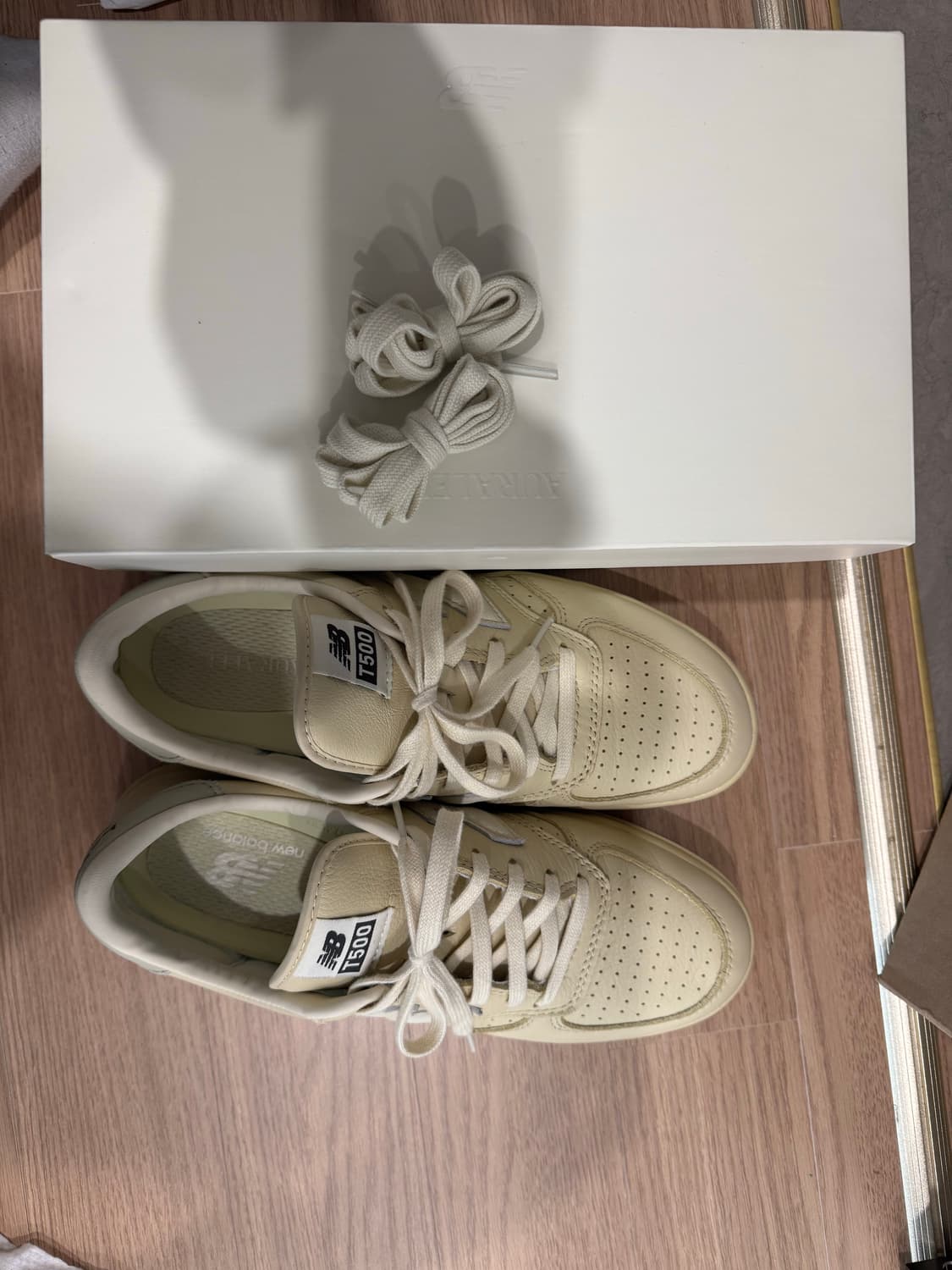 뉴발란스 오라리T500 275 23팝니다 상품이미지6