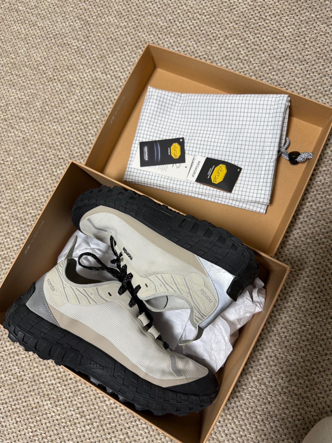 노다(norda) 001 265 신더컬러 팝니다 상품이미지1