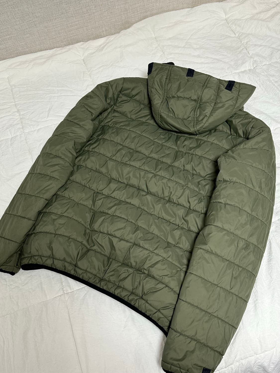 CP맛 반스 카키 경량패딩 라지 상품이미지3