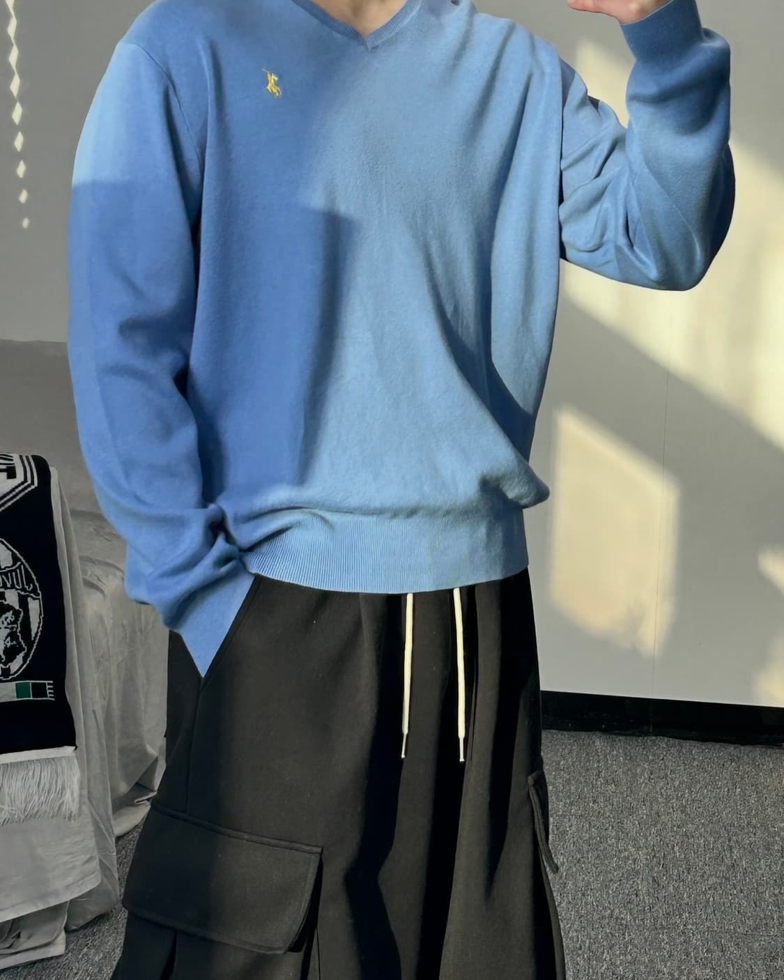 폴로 랄프로렌 피마 코튼 스카이블루 브이넥 니트  상품이미지2
