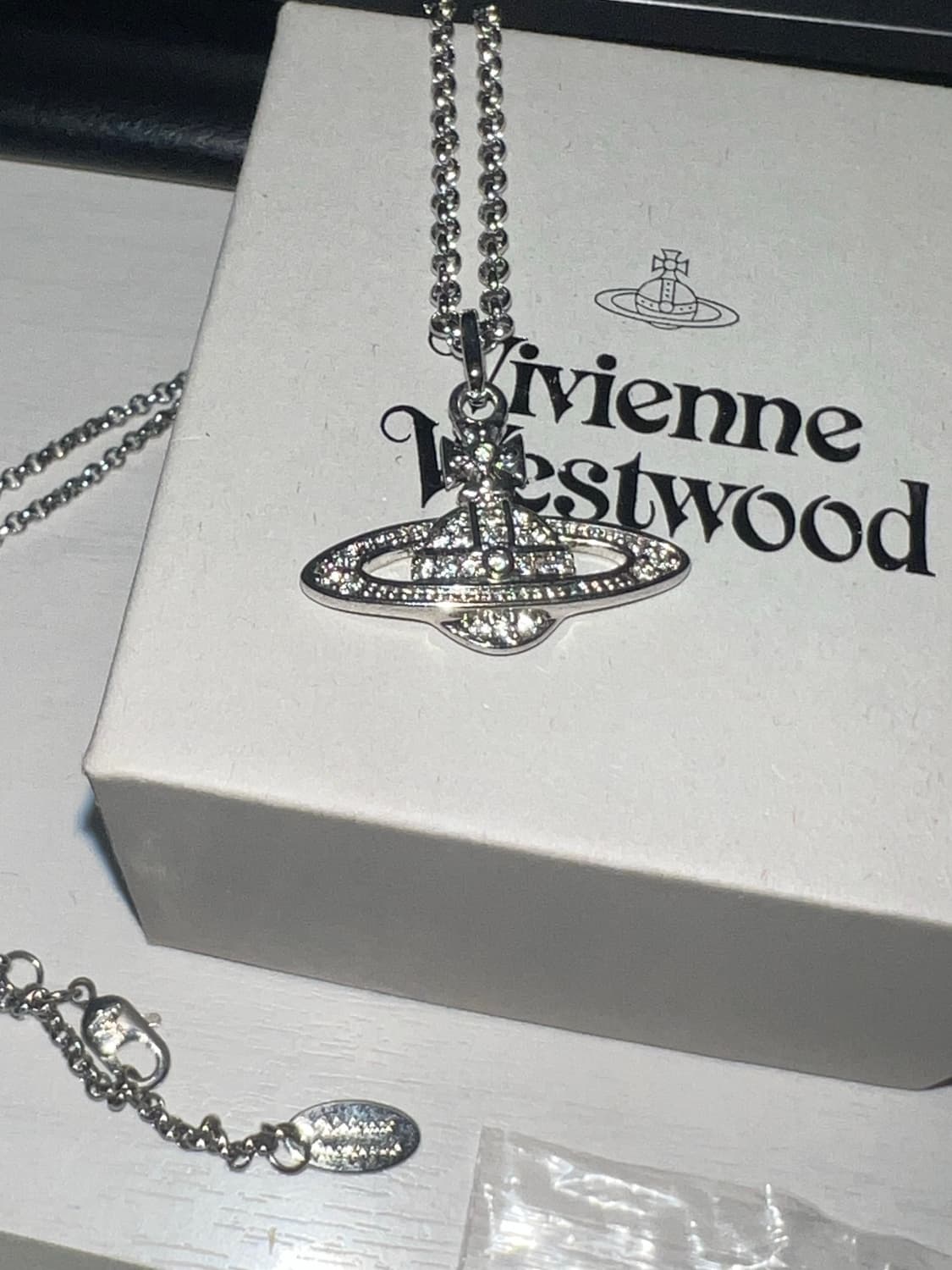 비비안웨스트우드 미니 바스 릴리프 펜던트 실버 상품이미지2