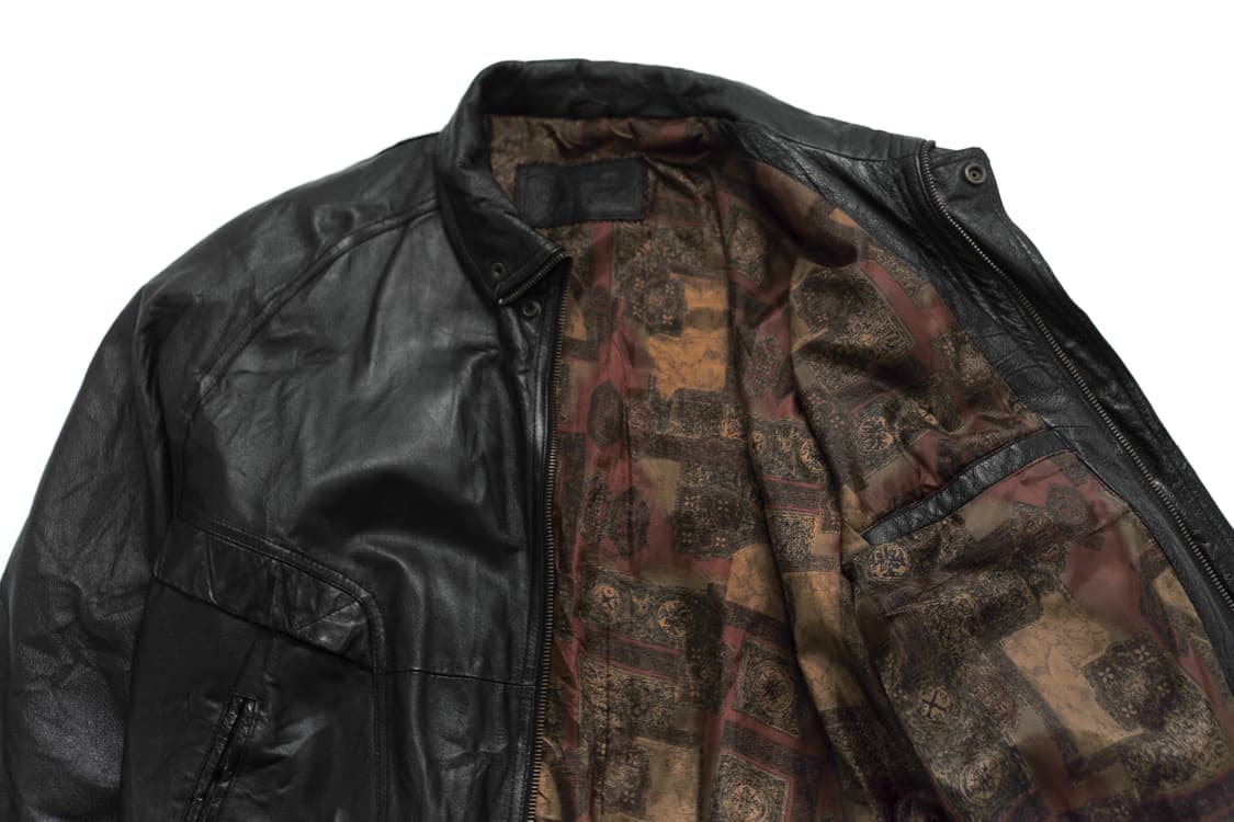 ZIP UP COLLAR LEATHER BOMBER 상품이미지5