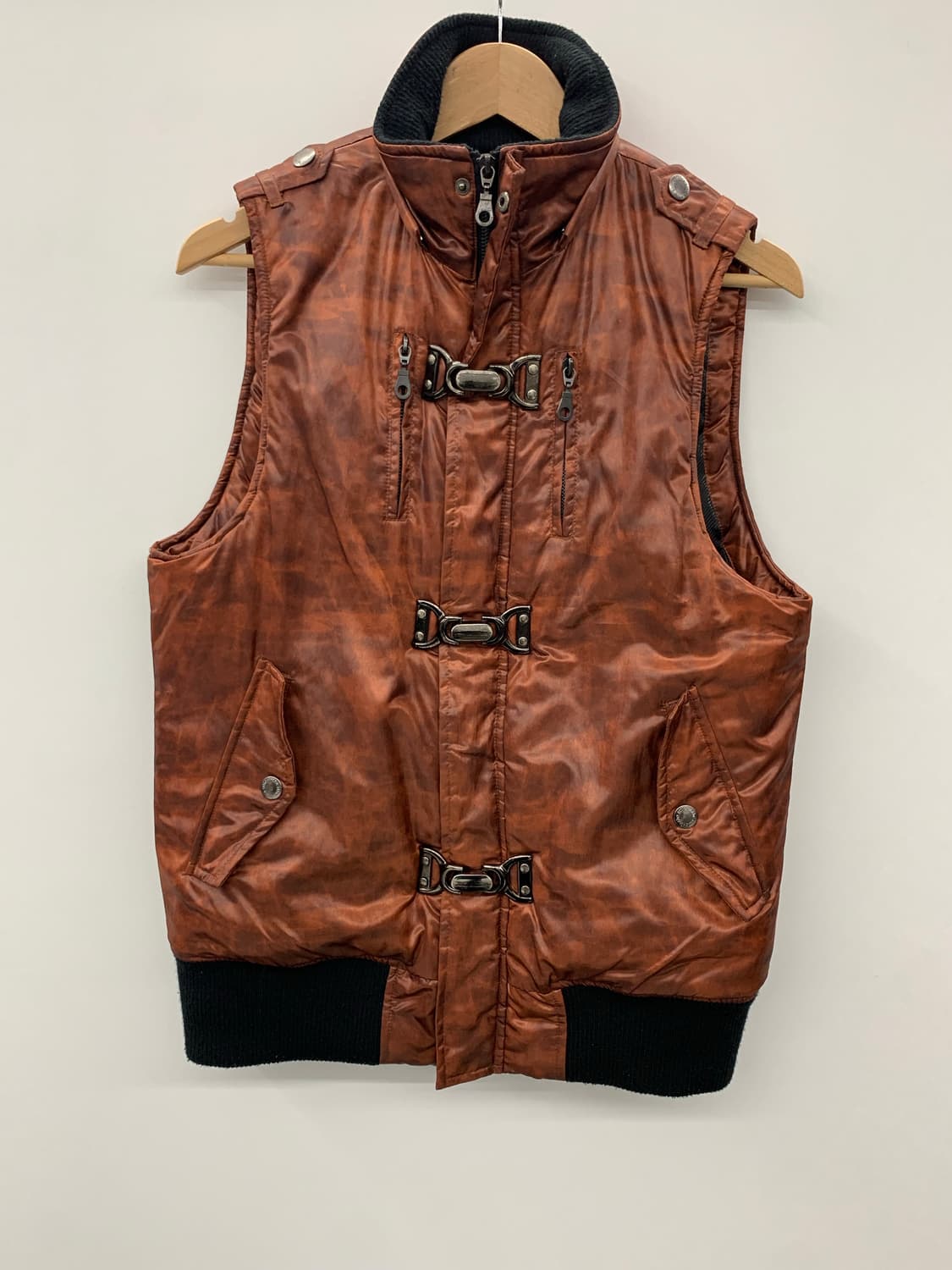 인더에틱 패턴 패딩 베스트 상품이미지4