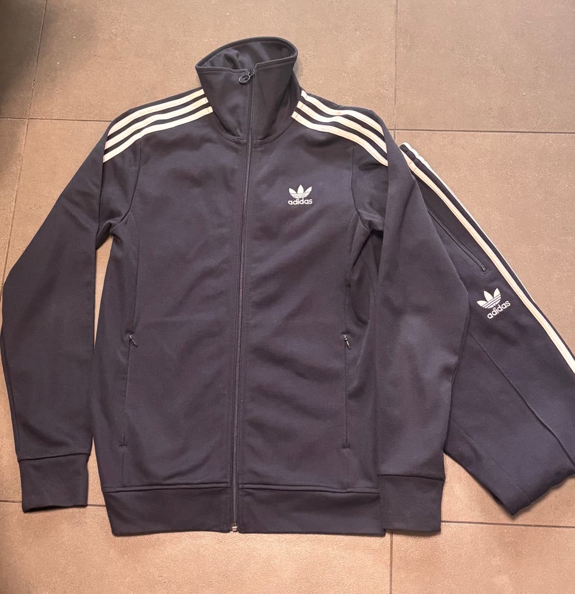 네이비 아디다스 져지 셋업 판매해요 상품이미지2