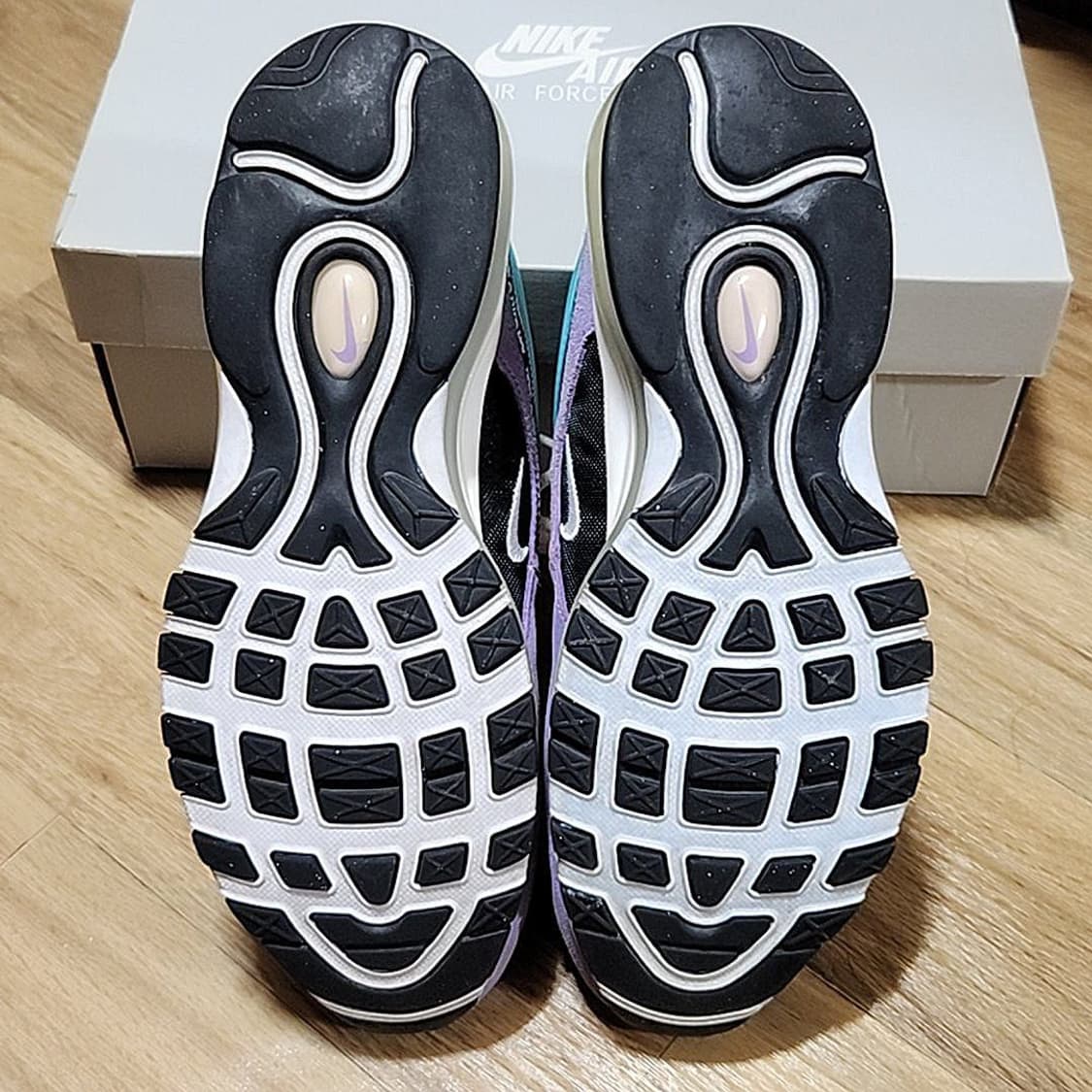 나이키 275 에어맥스97 해브어 나이키데이 상품이미지6