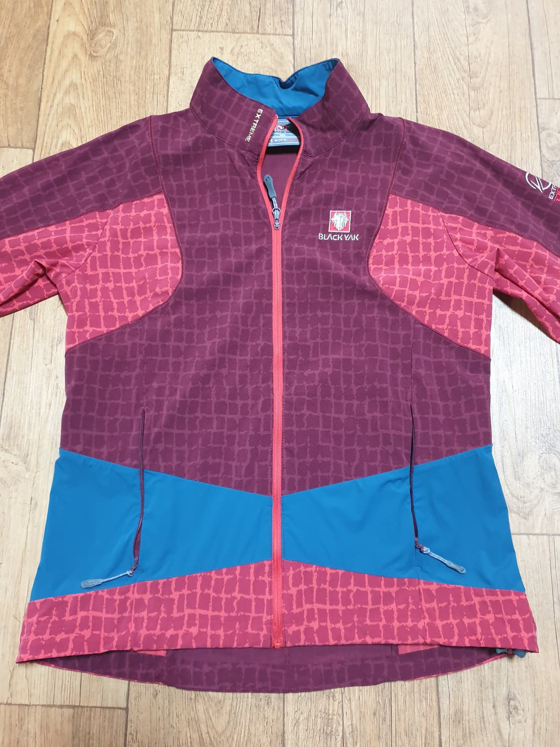 1082 블랙야크 아웃도어 집업 95 사이즈입니다 상품이미지1