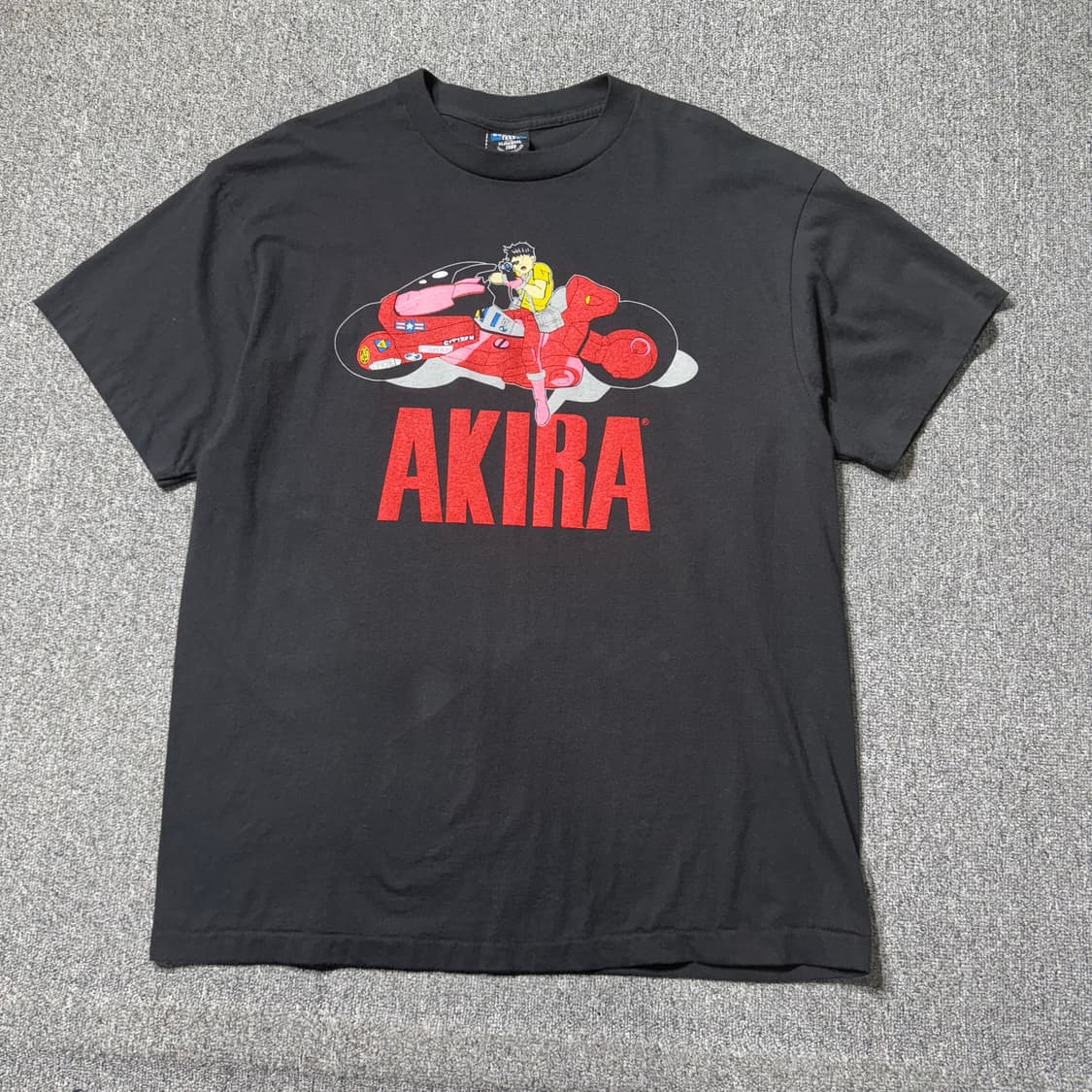 새상품) AKIRA 아키라 알약 프린팅티셔츠 (L/XL) 상품이미지2