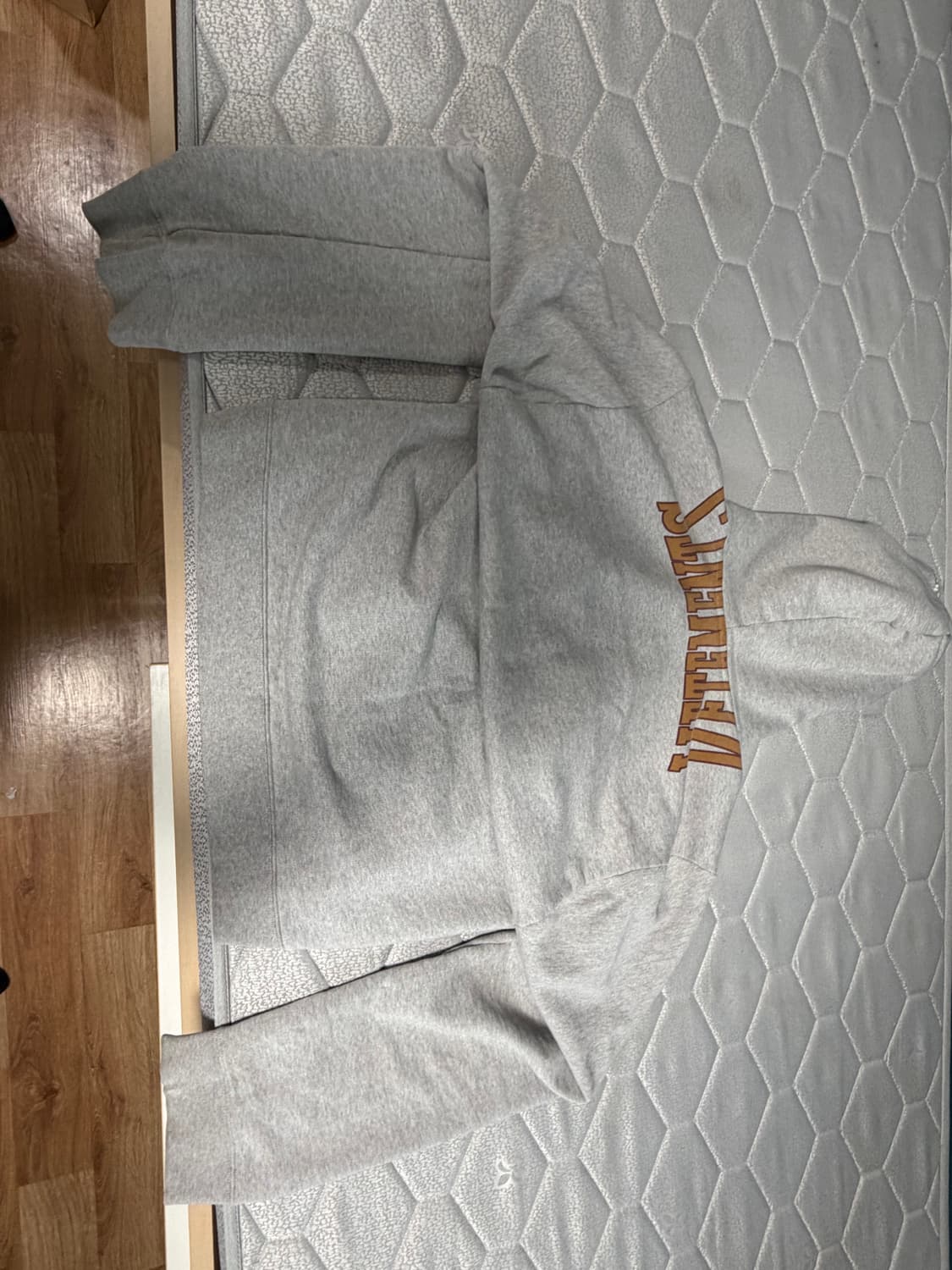 베트멍 미스플레이스드 후드 상품이미지3