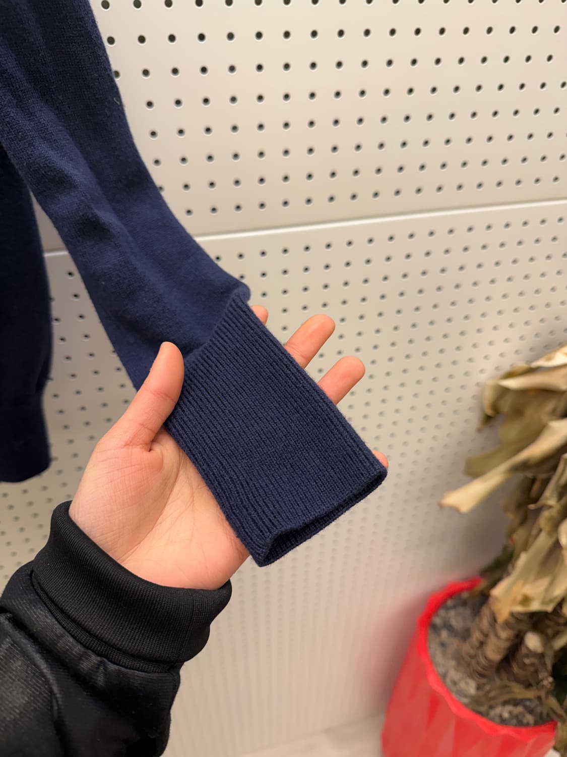 프레드 페리 로렐 로고 브이넥 가디건 U532 상품이미지3