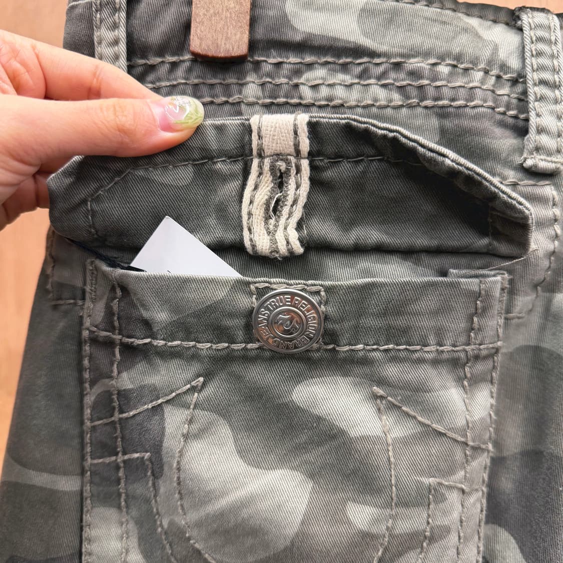 트루릴리젼 카고 팬츠 카모플라쥬 패턴 플랩 포켓 디테일 스트레이트핏 카키 상품이미지7