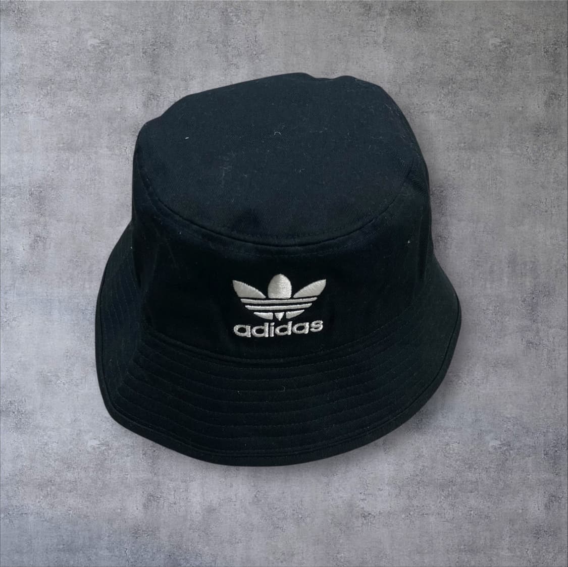 아디다스 오리지날 블랙 컬러 불꽃 로고 버킷햇 상품이미지1
